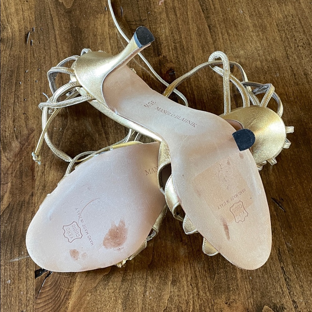 MANOLO BLAHIK Gold Strappy Sandal 35.5 - Picture 4 of 6